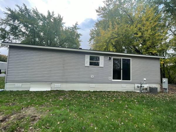 $134,499 / 1344ft2 - 3Bed & 2 Bath - 2005 Home - BLE #229 (Lino Lakes)64151575884035123