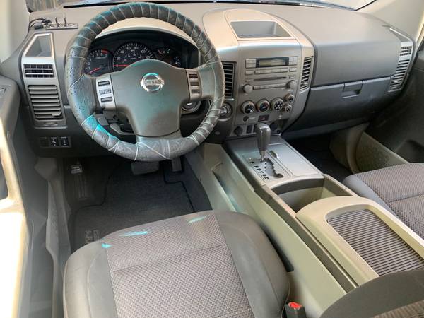 2004 Nissan Pathfinder/Armada 4wd acaba de pasar la prueba de emisiones, funciona/bien de aspecto/buena conducción - $4,300 (encinitas)63612026612353121