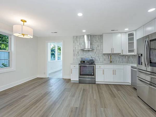 $1,600 / 1br - 1500ft2 - 1 BR Rental available  in furnished, shared single family home (Mt Pleasant)64016107189506122