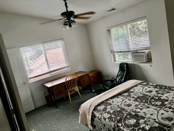 $800 / 1br - 7000ft2 - Convienient value bedroom in our shared home w/ private pool near IHC hospitol, (murray , easy  communte I-15,  bus route to schools and trax)63671058192641124