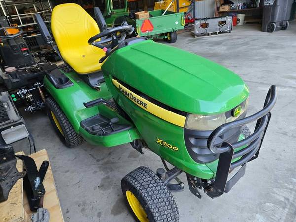 Piezas para John Deere X500, corte, asiento, capó, motor, etc. - $1.70063435618100483121