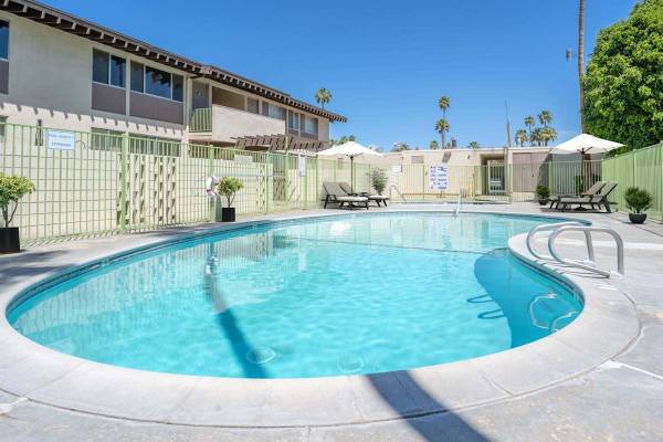 $1,636 / 1br - 700ft2 - Special: One Month Off | One Bedroom - Pet Friendly (Gateway)63766967478403124