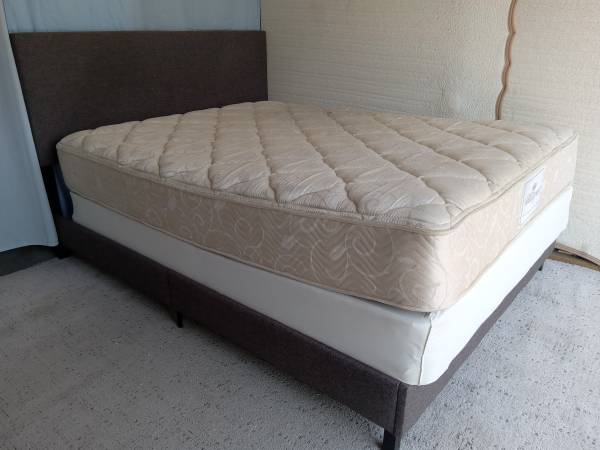 Queen Bed Cama Queen 1