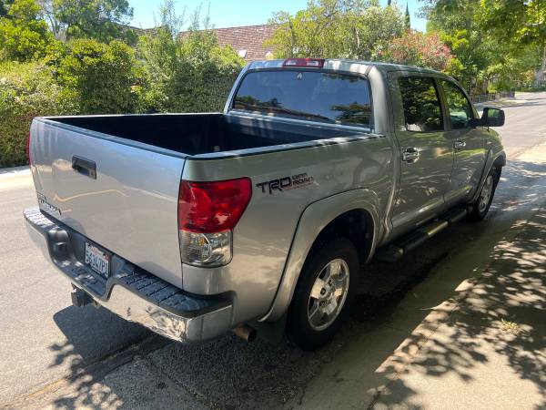2008 TOYOTA TUNDRA CREW MAX 5.7L iforce - $10,900 (Sacramento)63624038403331124