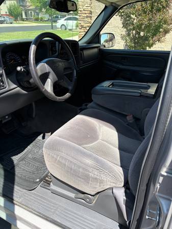 2006 Chevy Silverado - $10,80063613113199617124