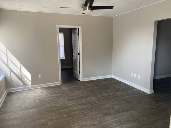 $1,429 / 2br - 880ft2 - Are tired of room mating? Ready to be independent, give us a call toda (Athens)63825472286595124