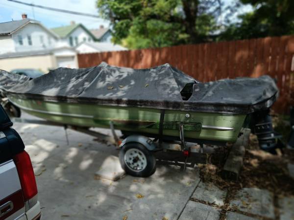 Bass boat 1