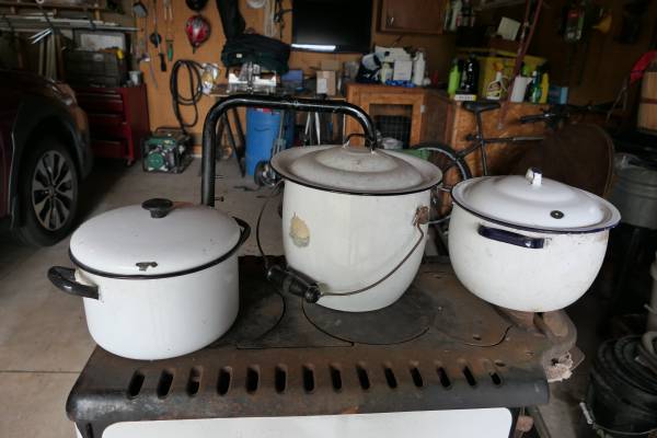 Porcelain Pots w/ covers 1