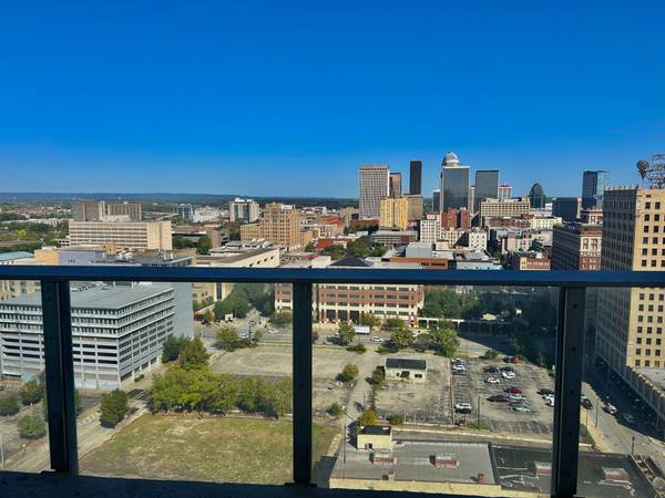 $1,100 / 480ft2 - APARTMENTS NOW AVAILABLE AT 800 TOWER!! (Louisville)64008828140801122