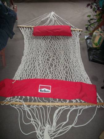 Vintage 1990s Marlboro Points rope hammock with carrying case. 1