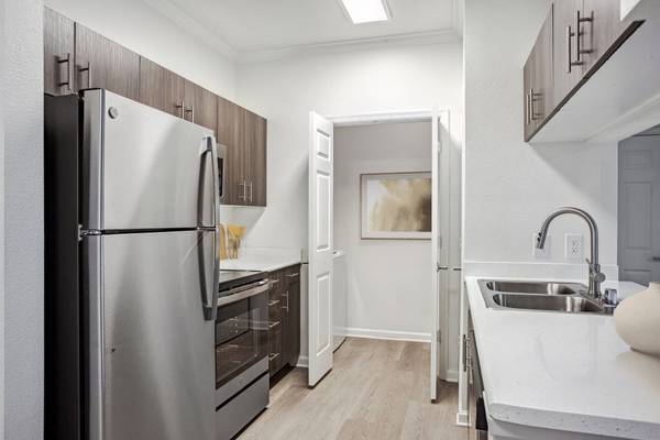 $1,930 / 1br - 820ft2 - Concession Special !! Apply Same Day get 1st Month Rent Free! 1BD 1BA63961335448067124