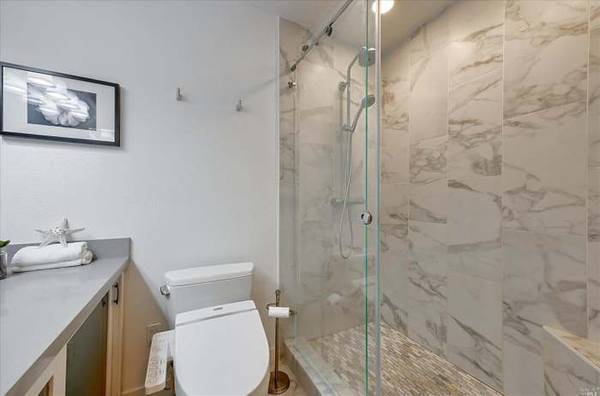 $1,800 / 1br - 954ft2 - This recently remodeled 1 bed/1 full bath home has fresh interior pain (greenbrae)63890317432323122