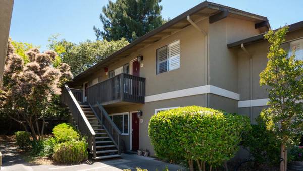 $1,450 / 2br - Condominio bien mantenido de 2 habitaciones y 1 baño en Healdsburg! (healdsburg / windsor)63671973484417120