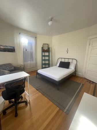 $1,300 Furnished Room by Cheesman Park – Utilities, Laundry, Wi-Fi Included (Denver)63736256440321122