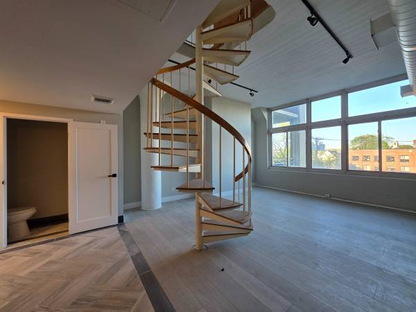 $2,050 / 1br - 850ft2 - Now Leasing at 277 Chapel Street – Newly Renovated Building (New Haven)62934677845249123