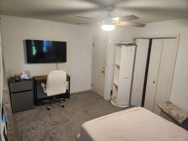 $1,000 / 1br - 200ft2 - Cozy Medium Room - $1000 + utilities (East Brunswick)63762913883137121