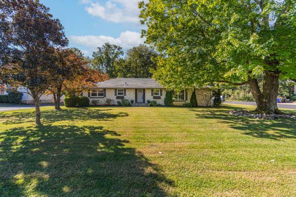 $325,000 / 3br - 1881ft2 - 705 Ridgecrest Way (Bowling Green)64177450031746120