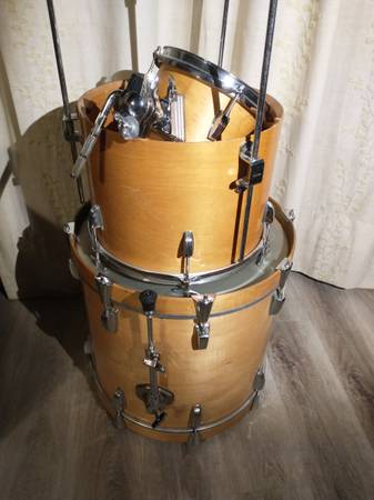 LUDWIG drums. 8" tom 13" floor 18" kick 1