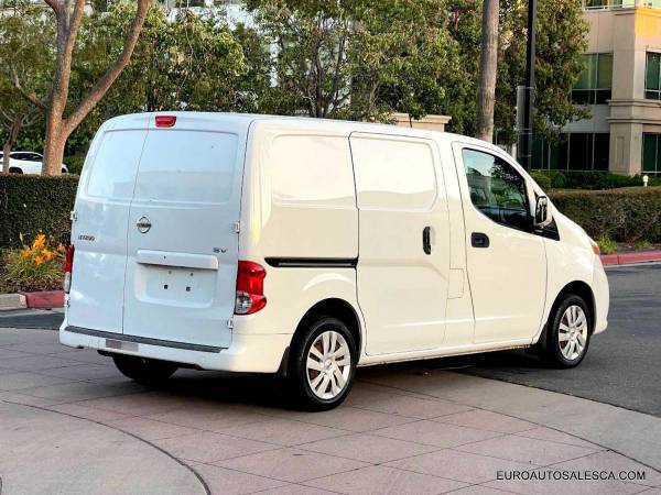 2017 Nissan NV200 SV 4dr - Photo 5