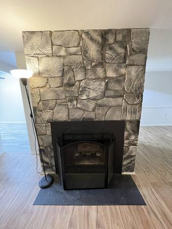 1 It has sunroom and beautiful breakfast and dining area and beautiful b 1