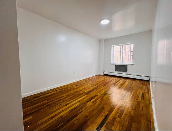 $1,800 / 2br - Beautiful 2BR Apartment in Bed-Stuy (Brooklyn)64033629463682121