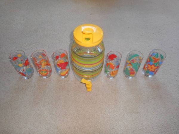 1950's vintage ice tea/orange juice set 1