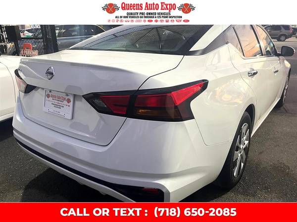 Stop By and Test Drive This 2020 Nissan Altima with only 63,2-brooklyn - $11,995 (Woodside)63654722126851123