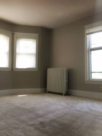 $560 / 1 habitación - Cerca de UWEC y el centro * Servicios incluidos * M2M (Eau Claire)63181808282625122