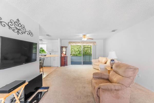 $220,000 / 2br - 1692ft2 - Motivated Seller.🏡2-Bed, 2-Bath, 1-Car Garage CBS House (Palm Grove)63823722779011123