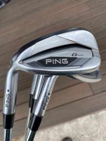 Left hand Ping G425 irons, #7,8,9,pw! Stiff shaft w/ golf pride grips. 1