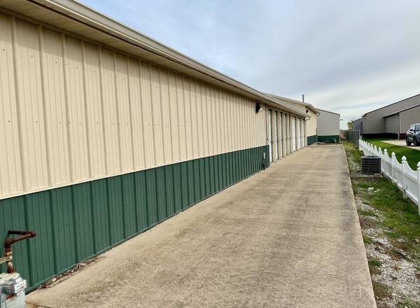 10 FT x 20 FT Self Storage - Building 5 Unit G 1