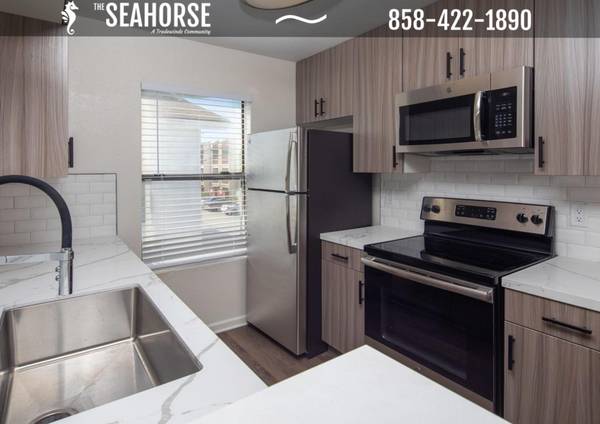 $3,295 / 3br - SD Central conveniente apartamento de 3 habitaciones + lavandería en unidad, plazas de garaje (Cherokee Point)63847864774017120