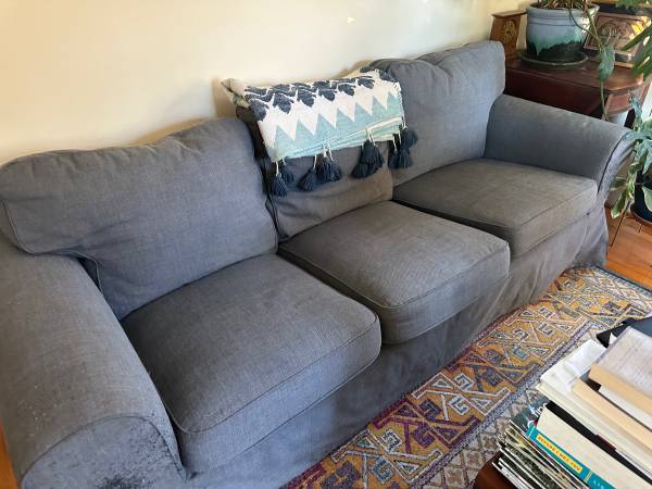Curb alert: free iKea sofa 1