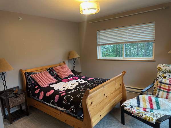 203-703 Gibsons Way *HOLYWELL.CA* 4
