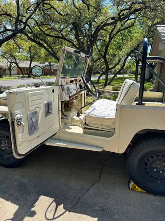 Toyota FJ40 Land Cruiser 1965 - $13,000 (Central Austin)63439478504193122