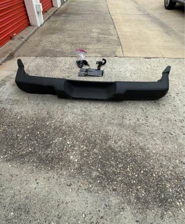 2018+ Jeep Wrangler JL Sport Rear Bumper / Rear Bumper / OEM Bumper / Stock Bumper - $290 (Fort Washington)634709941085471229