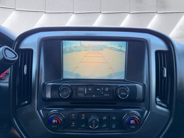 2018 Chevrolet Silverado 1500 Crew - Photo 14