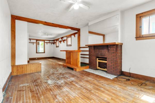 $62,500 / 4br - 4 Bedroom House for Sale in McKees Rocks- Broadway64013371679875120