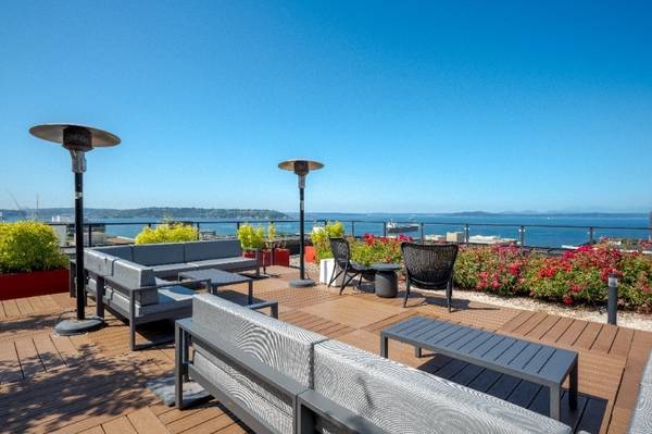 $2,380 / 1br - 679ft2 - Enjoy your own Balcony in this Open 1B+Den Apt @Astro! (Queen Anne)63890096433539122