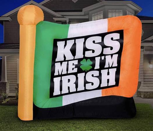 St Patrick's Day Kiss Me I'm Irish Flag Inflatable & Fan Pattys Decor 1