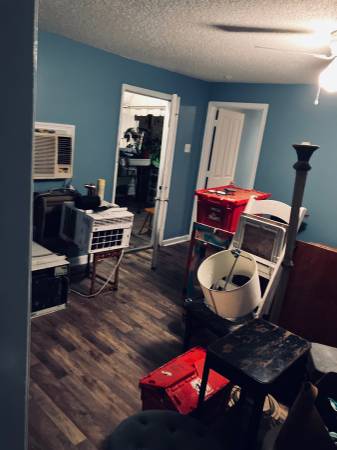 $1,200 / 2br - BANKS ST IS POPPIN!63881896572419124