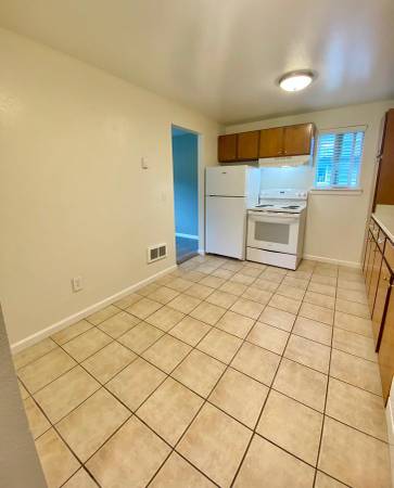 $1,675 / 1br - 740ft2 - Dishwasher, Bright and Airy 1 Bedroom, 1 Bathroom Second Floor Home (Sumner)63808084449793121