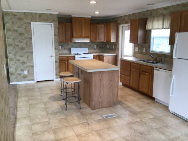 $55,995 / 3br - Modern 3 bed/2 bath home with covered porch! (Holland)63836547810563123