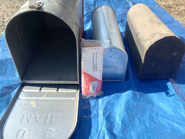 Mailboxes 1