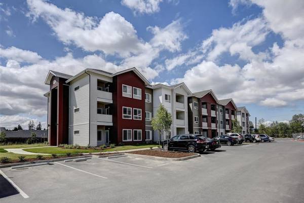 $1,703 / 1br - 553ft2 - $99 Deposit on All Homes, First Months Rent for $1 valid Until 9/28/2563838110632707123