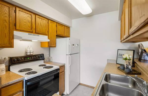 $1,630 / 2br - 640ft2 - Let us show you the home of your dreams! Tour our 2 Bed, 1 bath! (Anchorage - Minutes from Downtown)64014001239427124