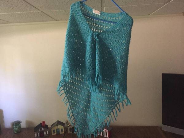 Hand knit shawl 1