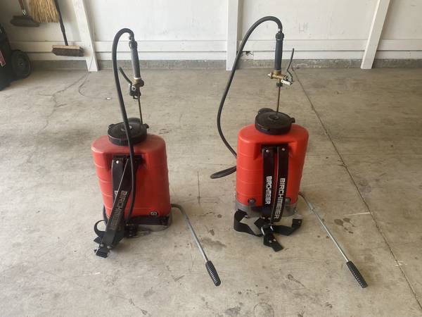 Pest control backpack sprayers for sale. 1
