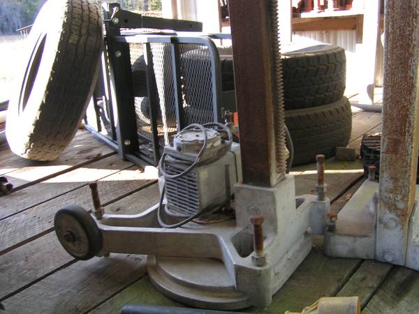 CONCRETE BORING DRILL STANDS 1