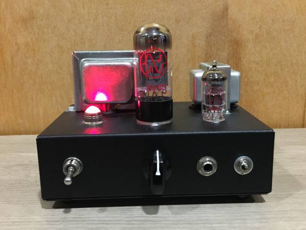 Desktop Mini “Champ” Tube Amplifier 1